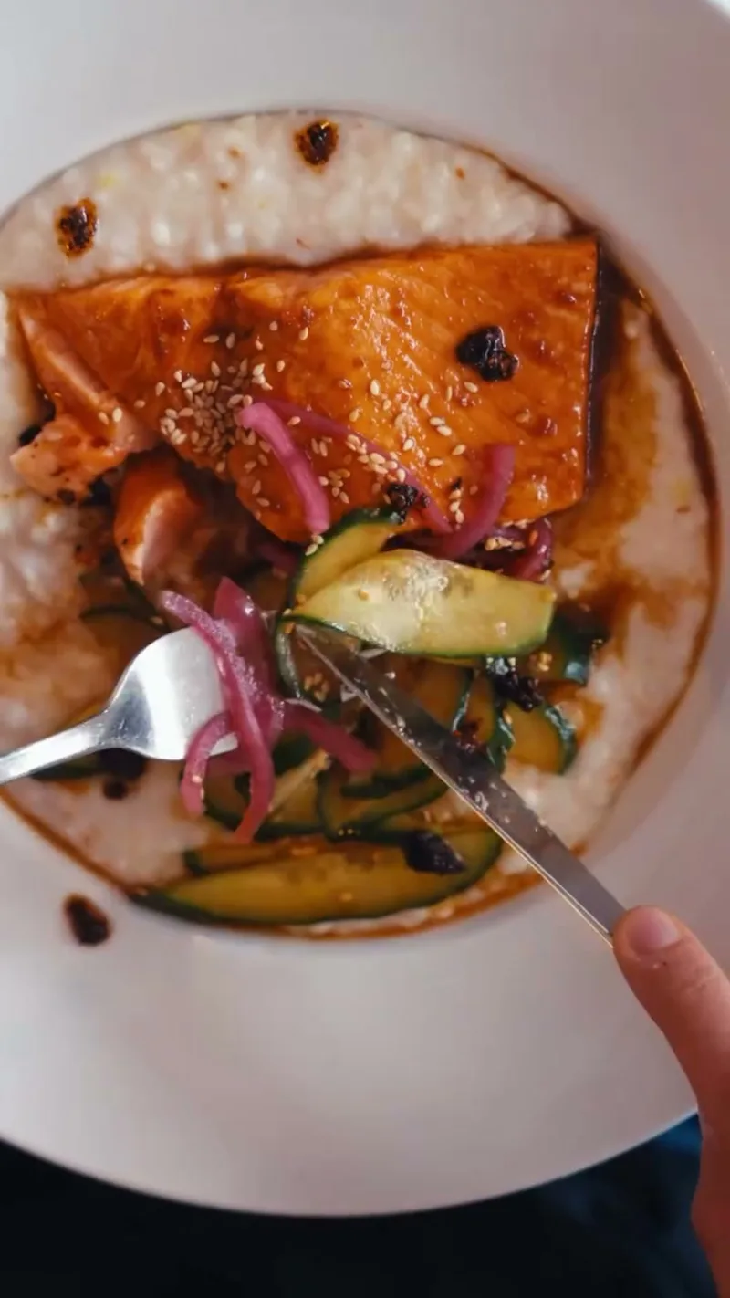 Lachs mit Gemüse