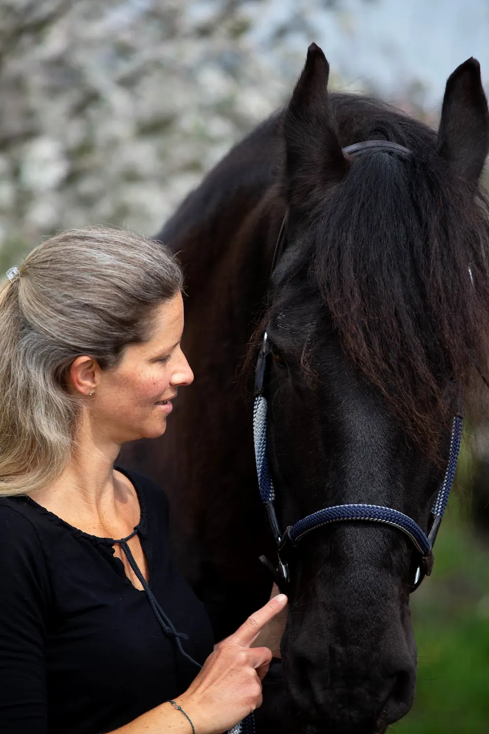 Petra im Profil mit Carvello